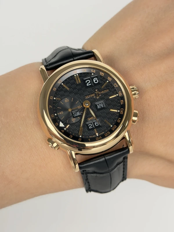Ulysse Nardin Perpetual Calendars GMT 321-22 6