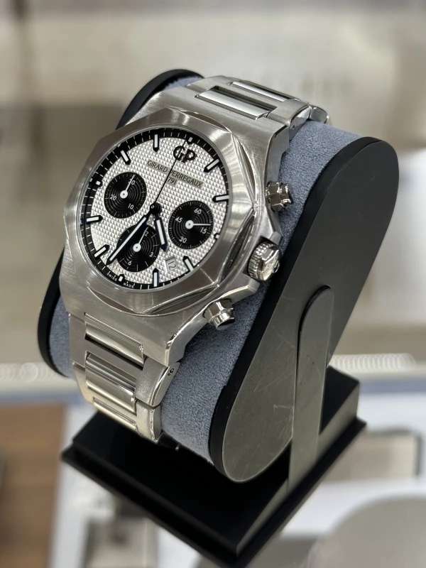 Girard Perregaux 81020-11-131-11A 3
