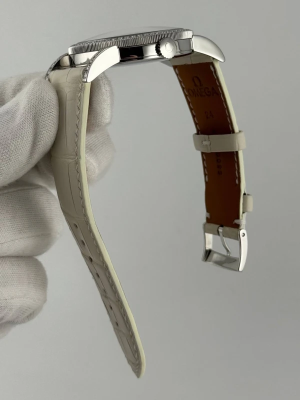 Omega N° 1 "Pilots 1938" Aquarella Diamonds 5775.71.56 6