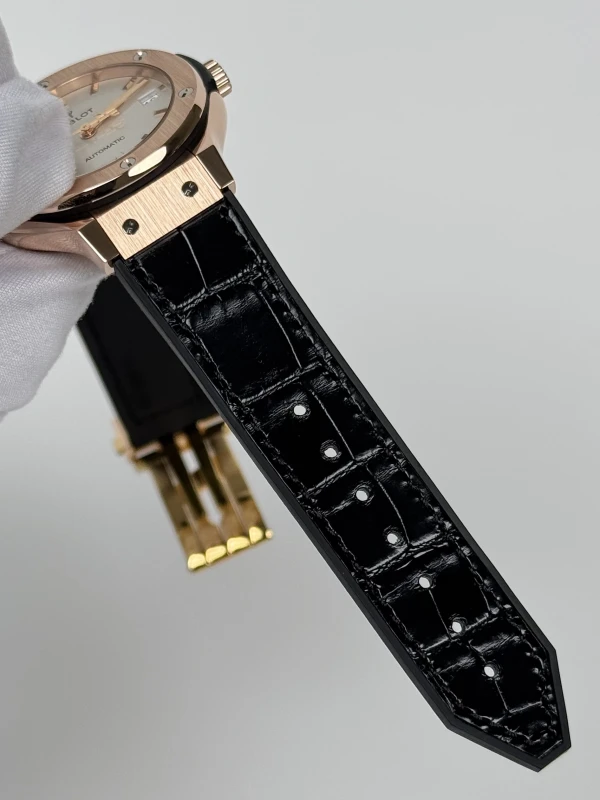Hublot King Gold Diamonds 565.OX.2611.LR 7