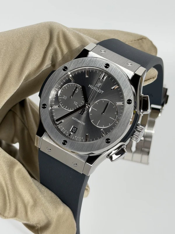 Hublot Classic Fusion Chronograph 45 mm 521.NX.7071.RX 4