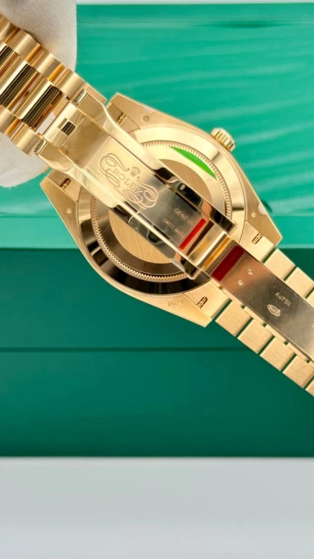 Rolex 40 mm Yellow Gold 228238-0069 4