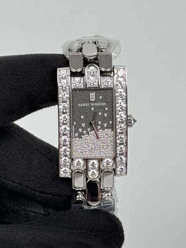 Harry Winston Classic Diamond Drops AVEQHM21WW281 3