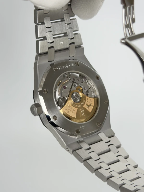Audemars Piguet 15300ST.OO.1220ST.02 5