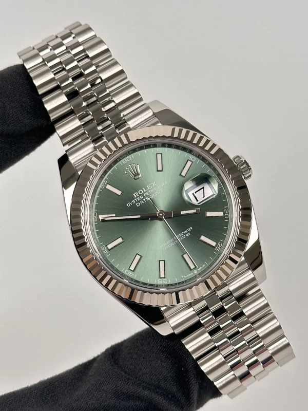 Rolex 41 mm, Oystersteel and white gold 126334-0028 2