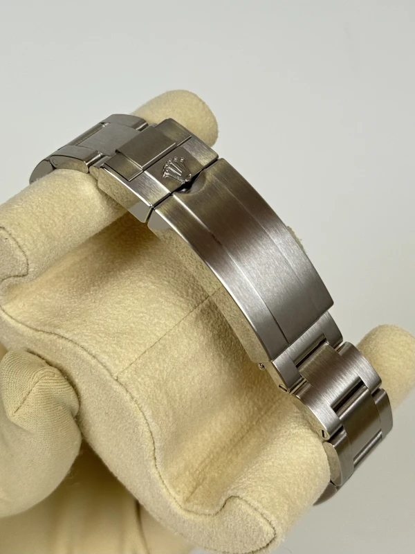 Rolex 37mm steel and platinum 268622-0002 4