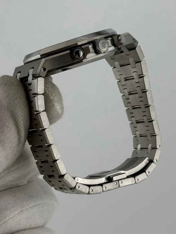 Audemars Piguet Chronograph 41 mm 26331ST.OO.1220ST.03 5
