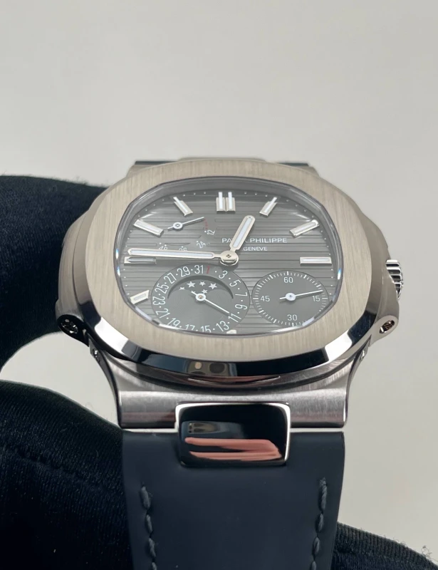 Patek Philippe 5712 5712G-001 4