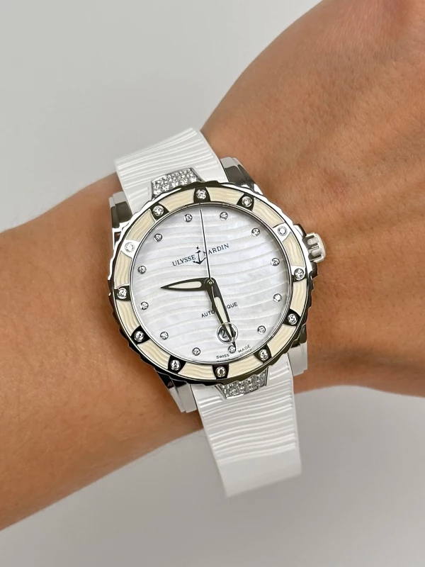Ulysse Nardin Lady Diver  8153-180E-3C/10 9