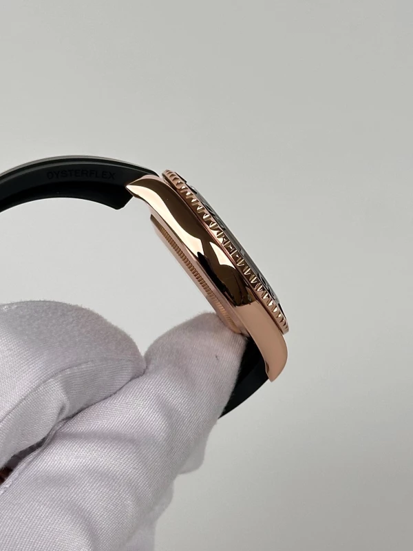 Rolex 40 mm, Everose gold 116655-0001 5