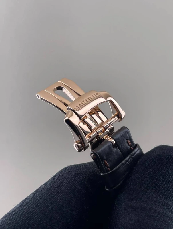 Patek Philippe 5712 5712R-001 7