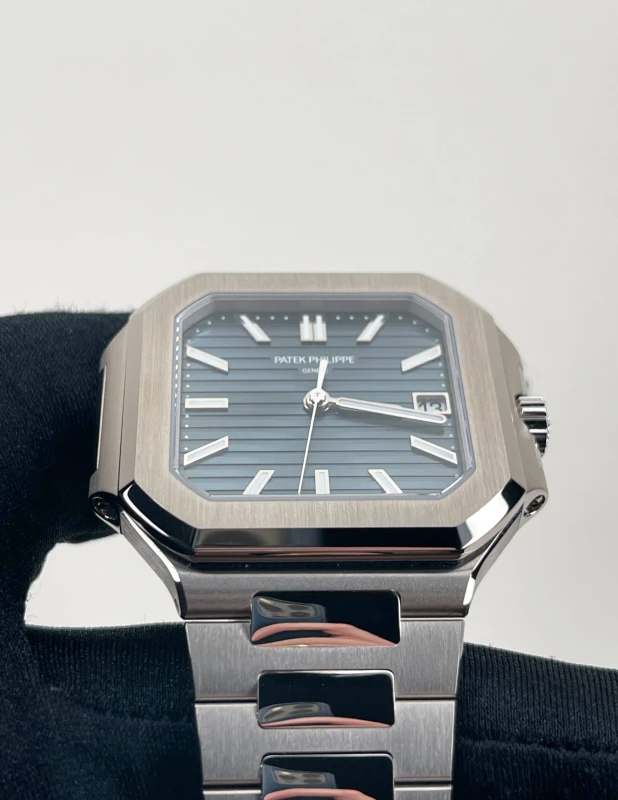 Patek Philippe 7128/1G-001 4