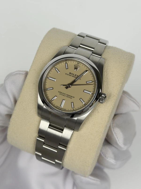 Rolex 34 mm Steel 124200-0007 3