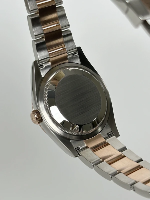 Rolex 36 MM, OYSTERSTEEL AND EVEROSE GOLD 126231-0018 8