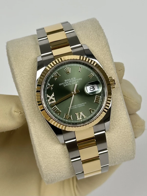 Rolex 36 mm, Oystersteel and yellow gold 126233-0026 3