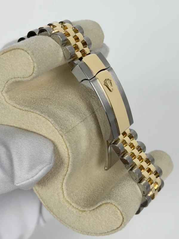 Rolex 41 mm, steel and yellow gold 126333-0020 4