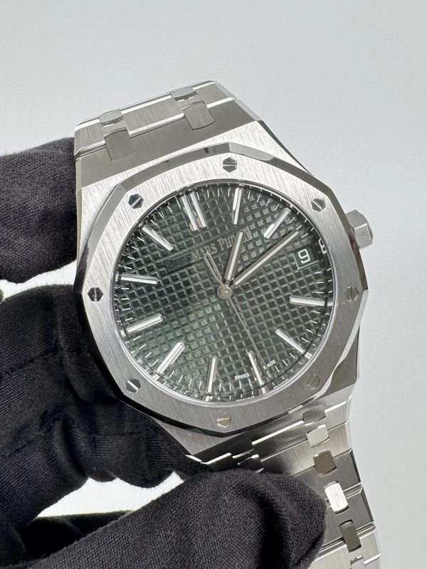 Audemars Piguet Royal Oak Selfwinding 41 mm 15510ST.OO.1320ST.09 3