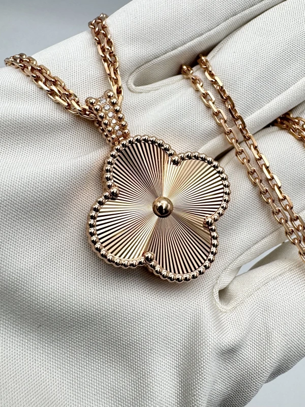 Van Cleef &amp; Arpels Alhambra secret VCARO8ZW00 6