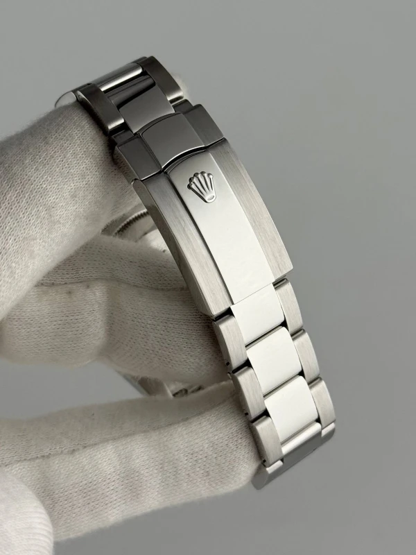 Rolex 116200-0072 8