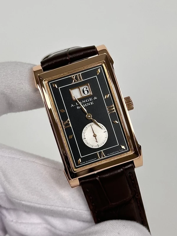 A. Lange & Sohne 107.031 3
