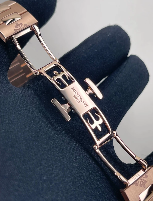Patek Philippe 7128/1R-001 6