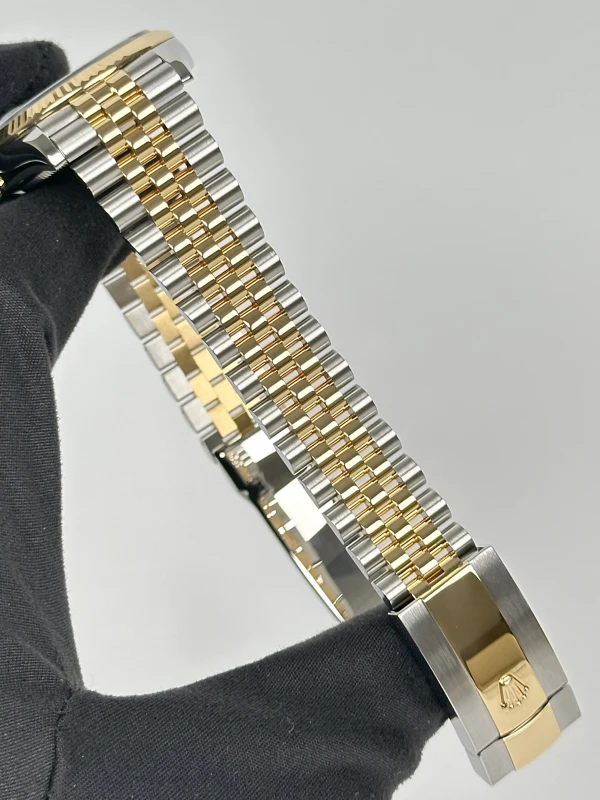 Rolex 36mm Steel and Yellow Gold 126233-0021 5