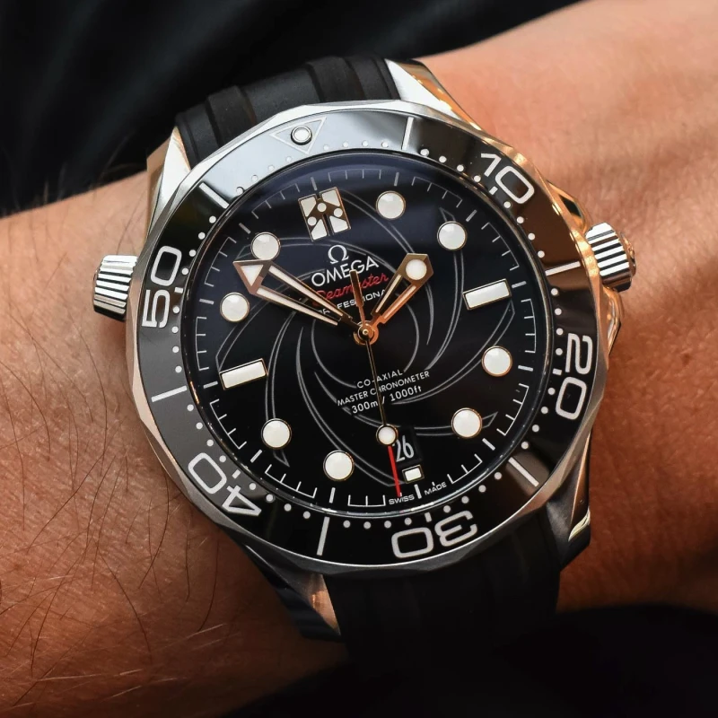 Omega Diver 300M Co‑Axial Master Chronometer 42 mm  "James Bond" Limited Edition 210.22.42.20.01.004 3