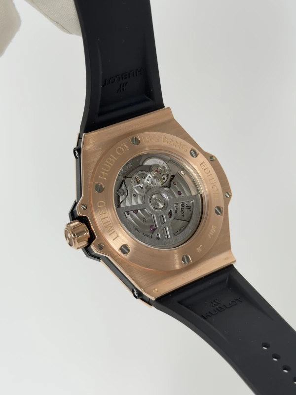 Hublot One Click Sang Bleu King Gold White Diamonds 39 mm 465.OS.2028.VR.1204.MXM19 7