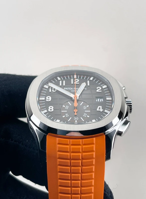 Patek Philippe Chronograph 5968A 5968A-001 4