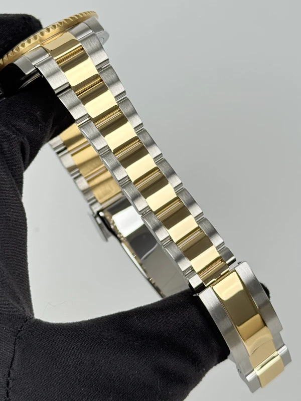 Rolex 40mm Steel and Yellow Gold 116713ln-0001 5