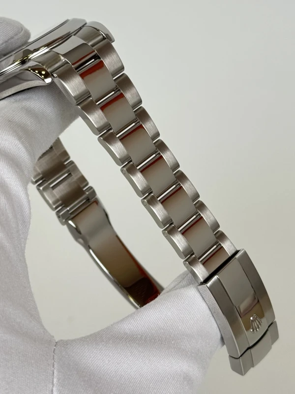 Rolex II 41mm Steel 116300 gao 3