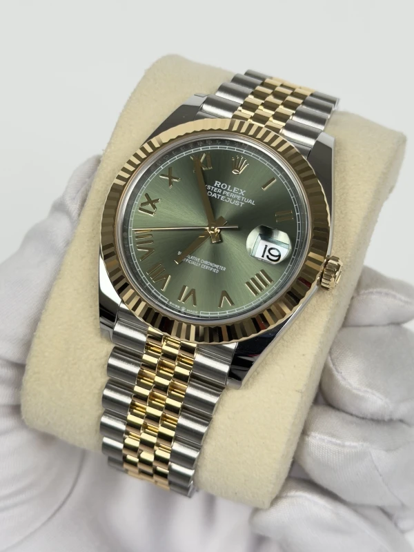 Rolex 41 mm, steel and yellow gold 126333-0024 3