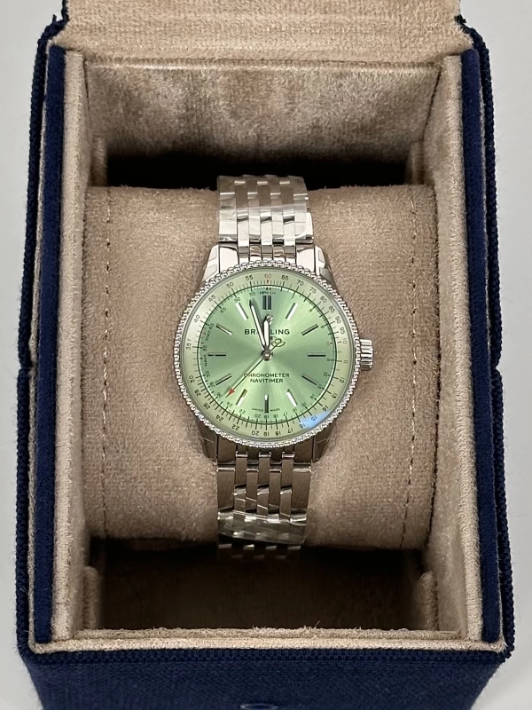 Breitling Automatic 35 A17395361L1A1 5