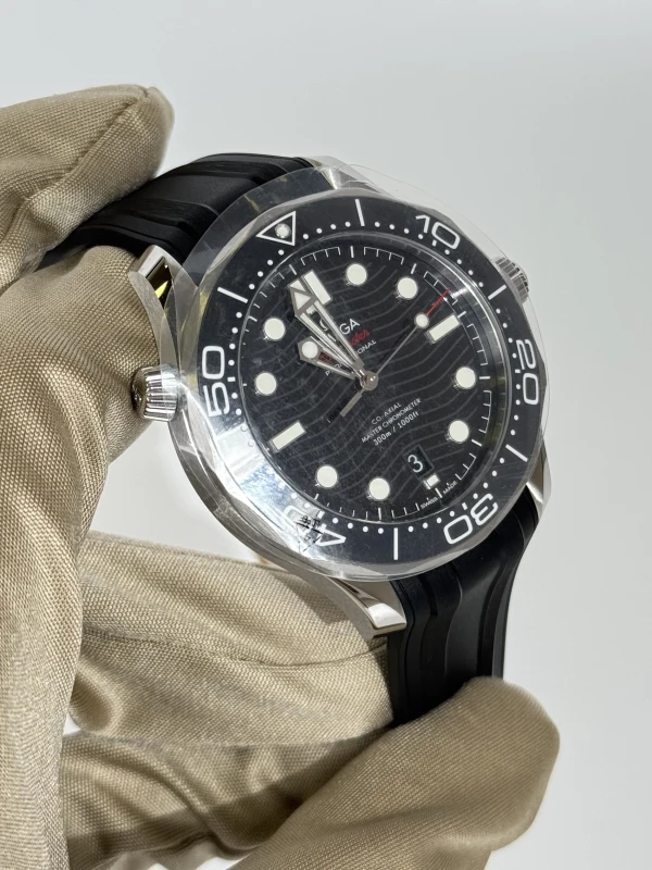 Omega Diver 300M Omega Co‑Axial Master Chronometer 42 mm 210.32.42.20.01.001 3