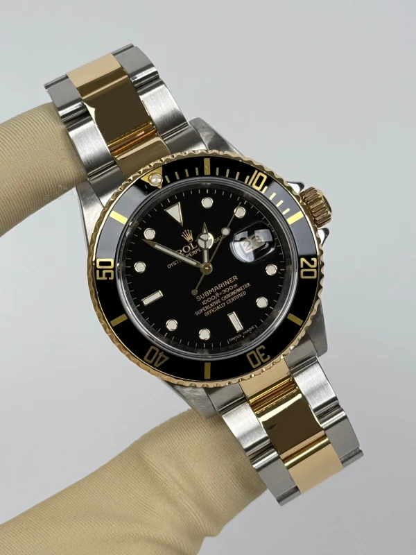 Rolex 40mm 16613 2