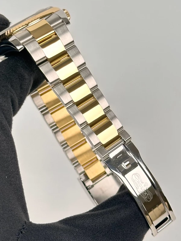 Rolex 36mm Steel and Yellow Gold 116233 chro 6