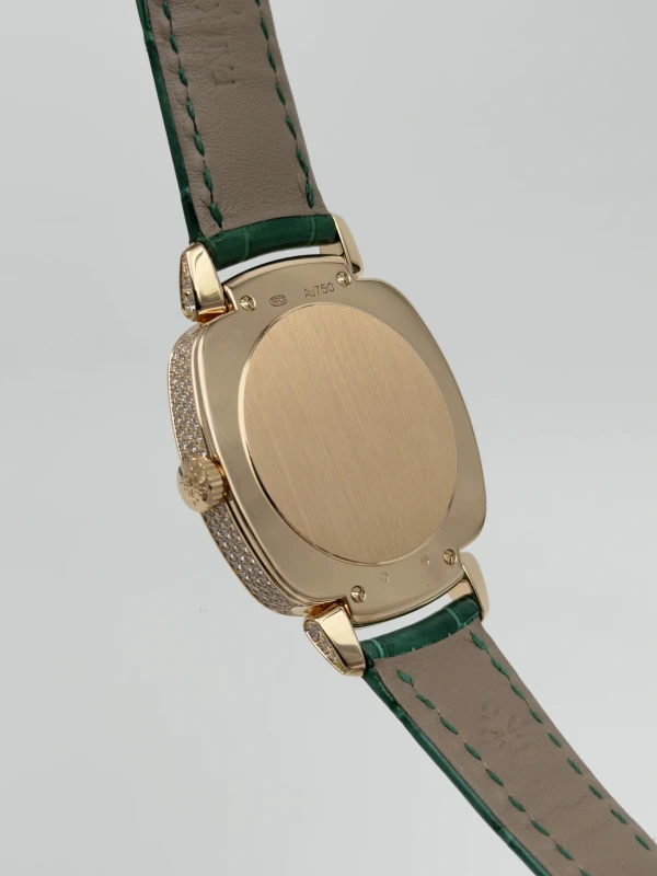Patek Philippe 7043/250R-001 8
