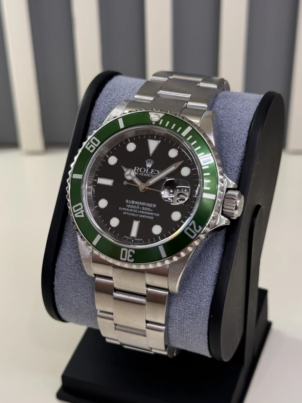 Rolex 16610LV 3
