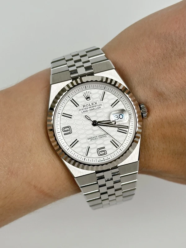 Rolex Land-Dweller 40 127334-0001 6