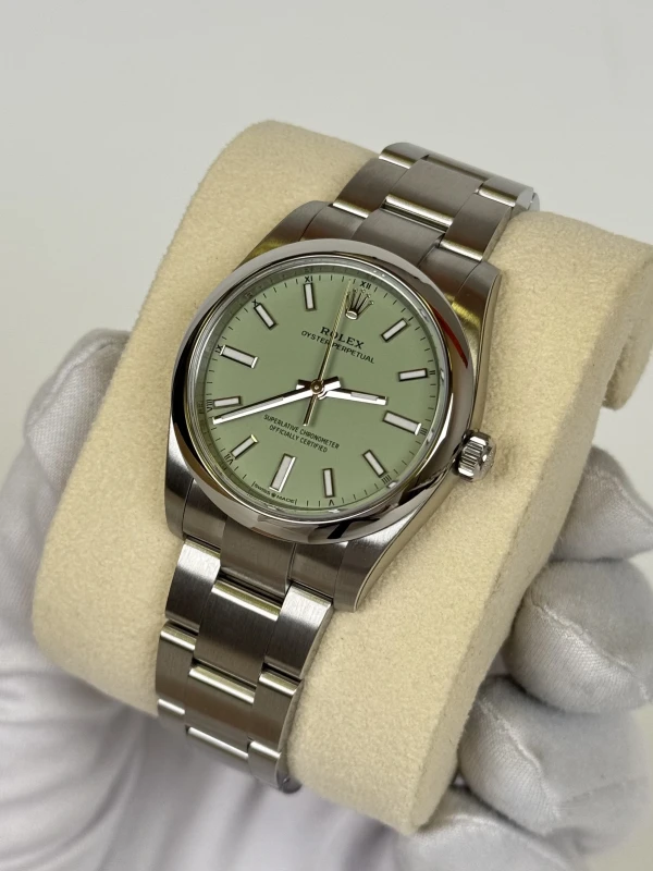 Rolex 34 mm Steel 124200-0006 3