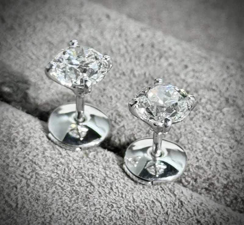 Earrings without a brand DIAMOND EARRINGS 0.51 G/VS1 - 0.50 CT G/VS2 0.51 G/VS1 - 0.50 G/VS2 1