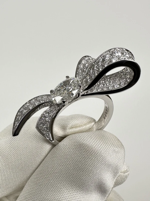 Graff WHITE GOLD DIAMOND TILDA'S BOW RING RGR978 5