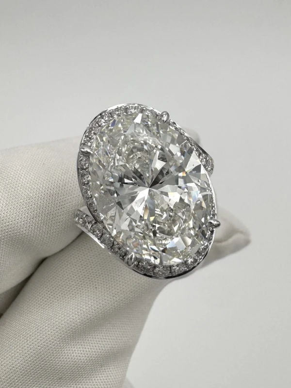 Earrings without a brand OVAL DIAMOND 10.02 CT H/SI1 RING (GIA) 737491 10.02 CT 3