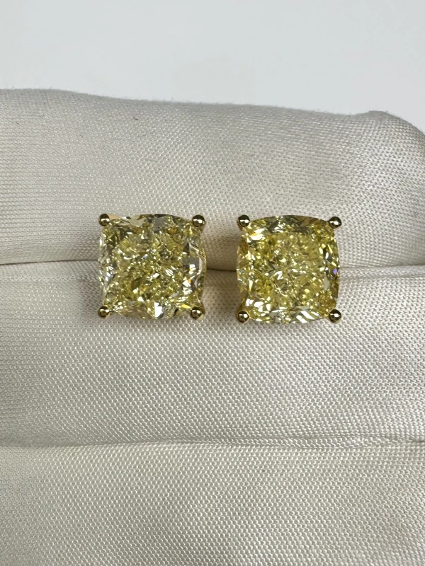 Earrings without a brand CUSHION DIAMOND 5.01-5.01 CT FANCY YELLOW/VS2 EARRINGS (GIA) nn5.01-5.01ct FY/VS2 5