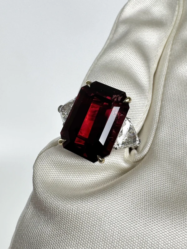 СЕРЬГИ NO NAME MOZAMBIQUE RUBY 16.75 CT VIVID TO DEEP RED RING (No hited) (GRS) NN16.75 5
