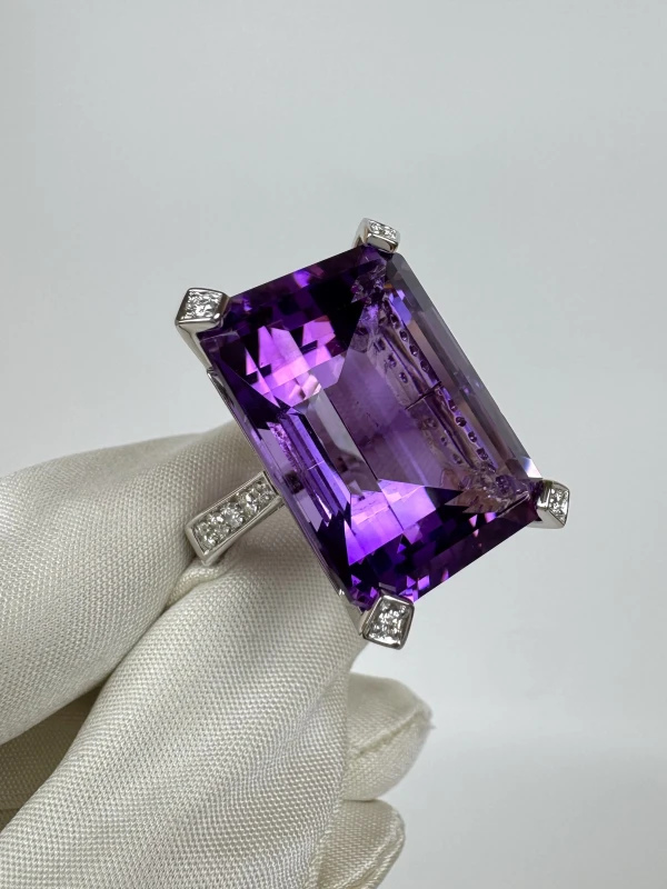 RalfDiamonds AMETHYST 29.87 CT & DIAMOND 1.07 CT RING RD29.87CT11 4