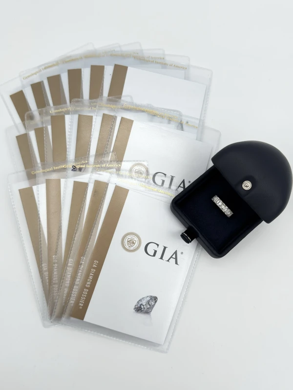 DeRosa ETERNITY EMERALD DIAMOND RING 9.05 CT F-G-H/VVS1-VS2 (GIA) R452903 4