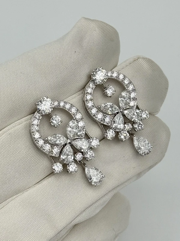 Graff Classic Butterfly Diamond Petite Earrings RGE596 4