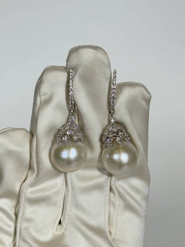 Yvel DIAMOND & PEARL EARRINGS Е-3-АLE-SS1DW 3