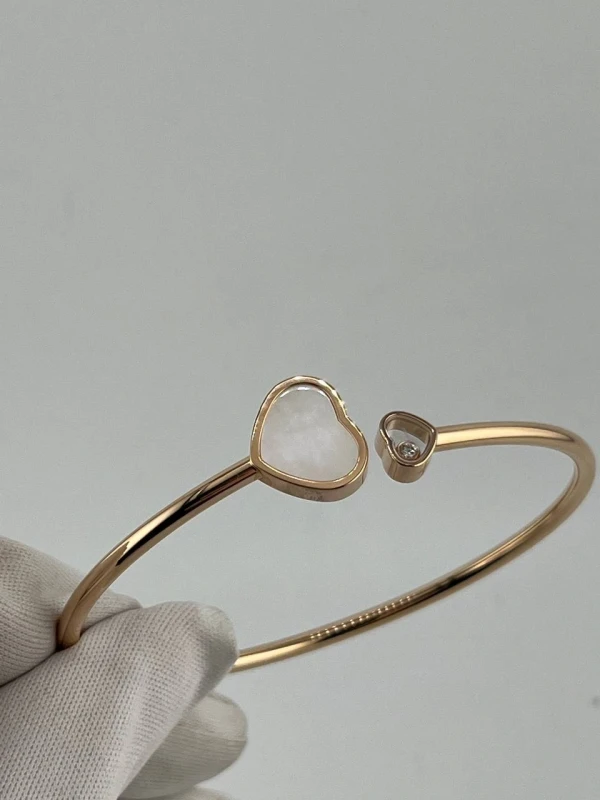Chopard HAPPY HEARTS BANGLE, MOTHER OF PEARL, ROSE GOLD (SIZE M) 857482-5302 6
